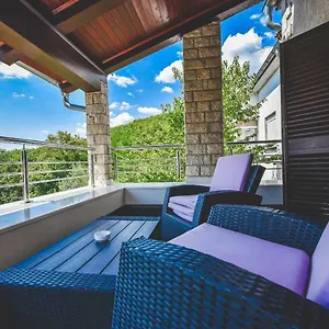 apartment-and-room-tacy.primorje-gorskikotar.com/